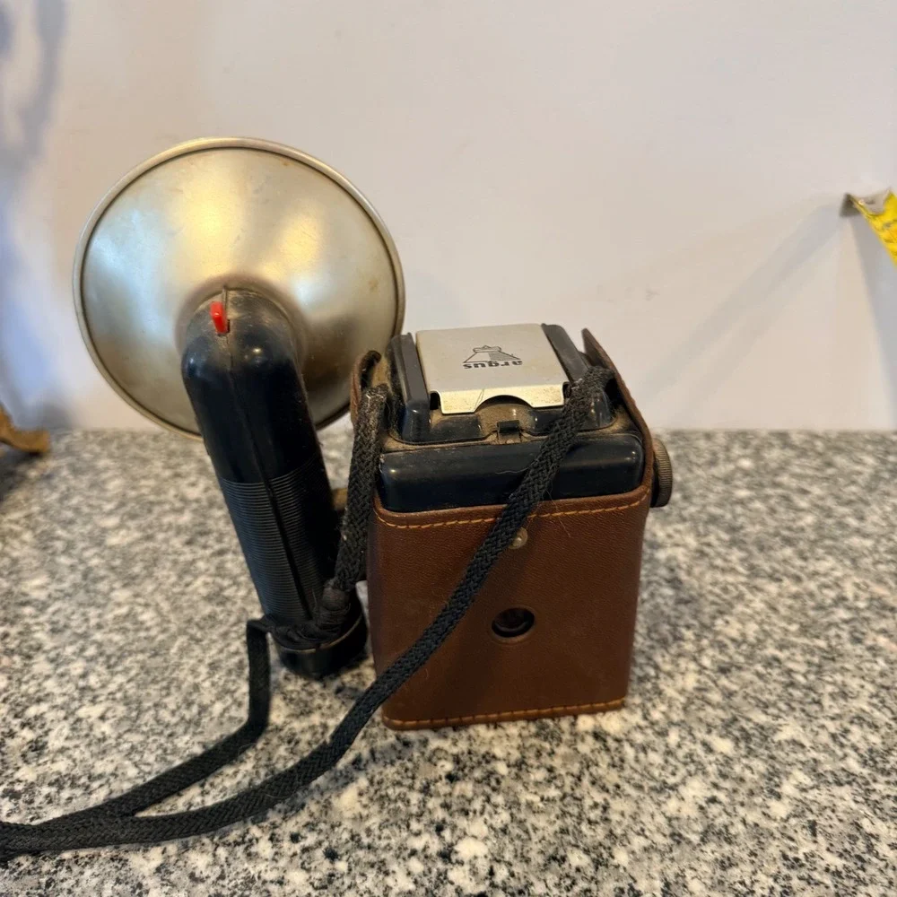 Argus Vintage Seventy-five TLR Box Camera Black Silver Metal Bakelite 620 Film